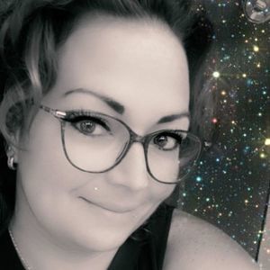 Meet your Posher, Cynthia